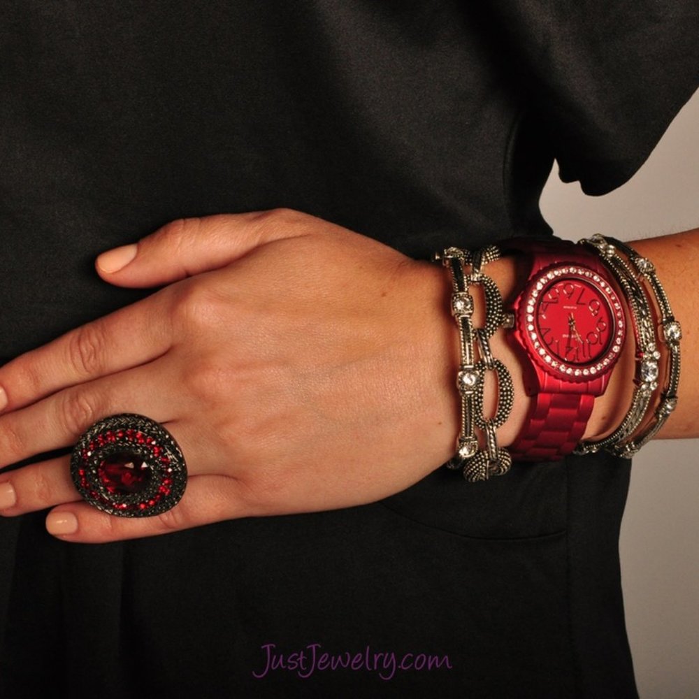 RED HOT STRETCH RING - Picture 2 of 4